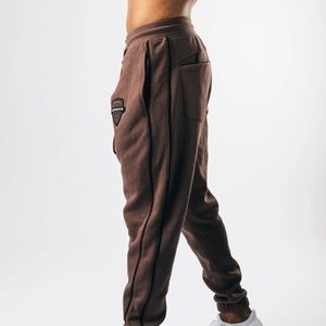 Alphalete Varsity Jogger in Mesa size Large